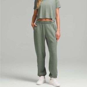 Lululemon Scuba Mid-Rise Oversized Jogger *Regular